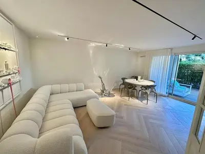 Coin salon dans l'établissement CAM0 - appartement 2 chambres en rez-de-terrasse