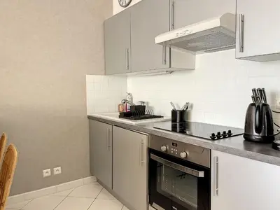 Cuisine ou kitchenette dans l'établissement Cannes - Studio en plein cœur de Cannes