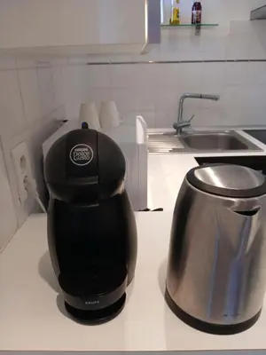 Cuisine ou kitchenette dans l'établissement Appartement centre Antibes bd Albert 1er