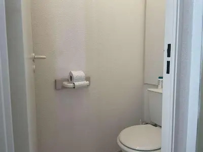 Salle de bains dans l'établissement Appartement 2 pièces avec piscine - 4 couchages, Juan les Pins - FR-1-252-190