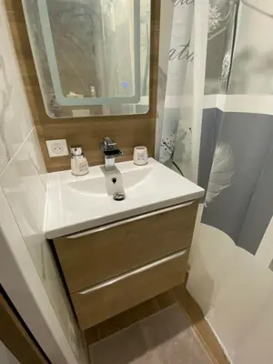 Salle de bains dans l'établissement Studio CANNES PARC CROISETTE