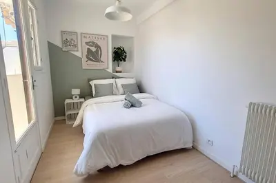 Un ou plusieurs lits dans un hébergement de l'établissement 3P central refait à neuf - Parking L430cm x W275cm