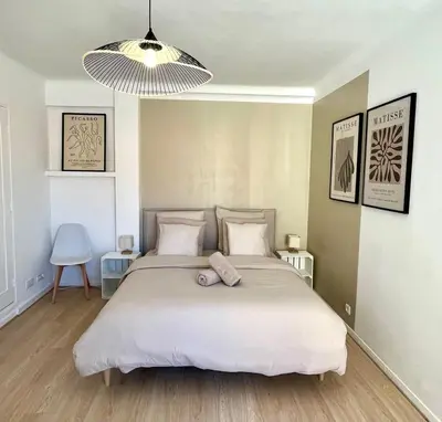 Un ou plusieurs lits dans un hébergement de l'établissement 3P central refait à neuf - Parking L430cm x W275cm