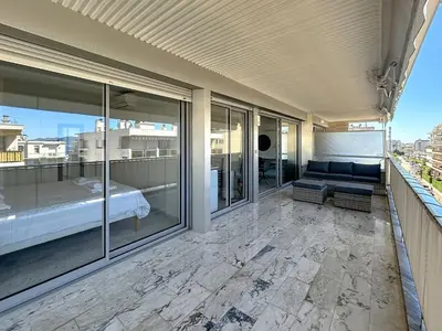 Balcon ou terrasse dans l'établissement Appartement Canto bright appartement Croisette beach
