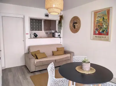 Cuisine ou kitchenette dans l'établissement Constellation