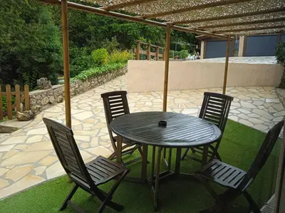 Jardin de l'établissement APPARTEMENT NEUF ET INDÉPENDANT DANS REZ-DE-VILLA