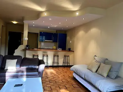 Cuisine ou kitchenette dans l'établissement Cannes Montfleury grand confort