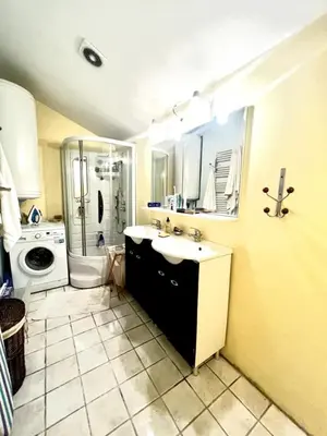 Salle de bains dans l'établissement Holiday home in the city-center of Antibes with a private pool