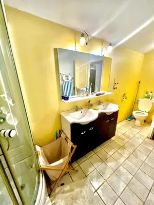 Salle de bains dans l'établissement Holiday home in the city-center of Antibes with a private pool