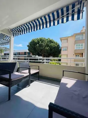 Balcon ou terrasse dans l'établissement L'Orangeraie Centre Cannes Martinez, Beau F2 avec terrasse