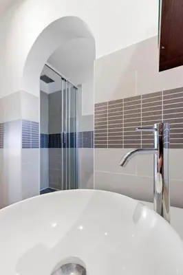 Salle de bains dans l'établissement Cozy 1 bedroom flat,free parking, close to center
