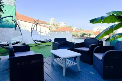 Coin salon dans l'établissement Appartement dans la villa 