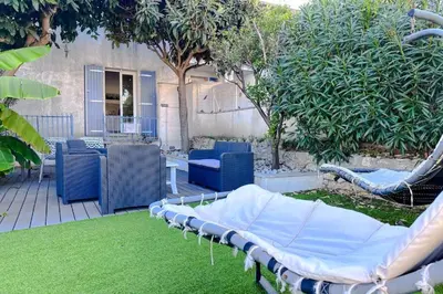 Jardin de l'établissement Appartement dans la villa 