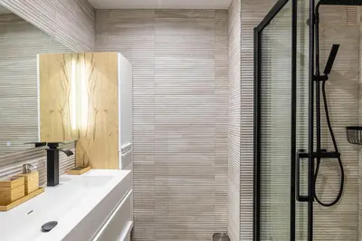 Salle de bains dans l'établissement Cozy renovated apartment - close to Martinez Hotel