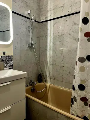 Salle de bains dans l'établissement Grand studio localisation idéale