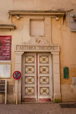 Façade ou entrée de l'établissement Au cœur du viel Antibes - Cosy appartement