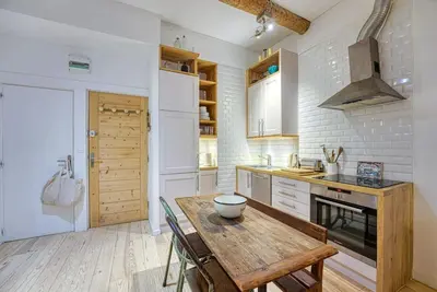 Cuisine ou kitchenette dans l'établissement New - 1 Bed Apt Central Antibes