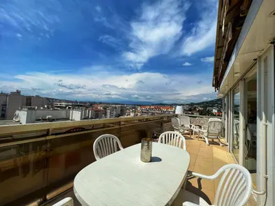 Balcon ou terrasse dans l'établissement Colony apartment with parking, by Welcome to Cannes