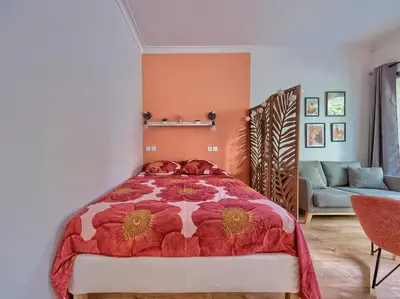 Un ou plusieurs lits dans un hébergement de l'établissement Studio cosy à 30 mètres de la plage