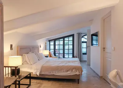 Un ou plusieurs lits dans un hébergement de l'établissement MAISON LA TROPEZIENNE ... NEW • Fabulous 5* Luxe & Terrasse • 6P. Old Town