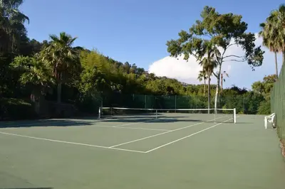 Tennis ou squash au sein de l'appartement ou à proximité