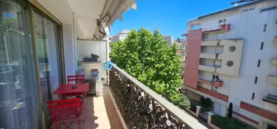 Balcon ou terrasse dans l'établissement Magnifique studio Juan les pins-plage à pied