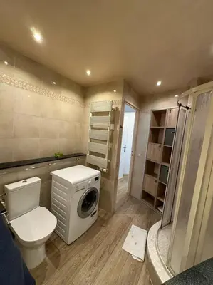 Salle de bains dans l'établissement Cannes : Appartement rénové proche plage