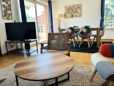 Télévision ou salle de divertissement dans l'établissement Appartement 84m² avec 2 parkings privatifs