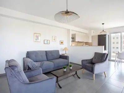 Coin salon dans l'établissement Apartment Rive de Cagnes by Interhome