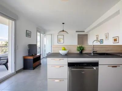 Cuisine ou kitchenette dans l'établissement Apartment Rive de Cagnes by Interhome