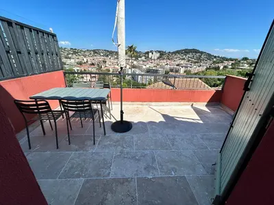 Vue générale sur la montagne ou vue sur la montagne depuis l'appartement