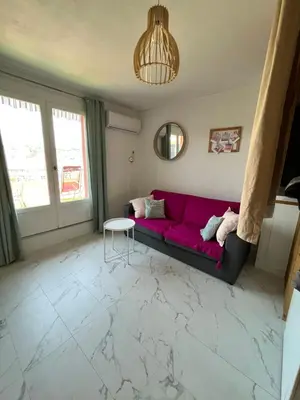 Coin salon dans l'établissement Charmant studio pour 3 personnes