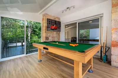 Billard dans l'établissement Dream Villa 300m2 & stunning 4000m2 private garden