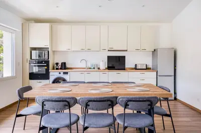 Cuisine ou kitchenette dans l'établissement Villa Constance - Antibes