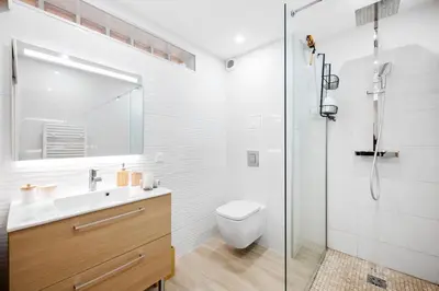 Salle de bains dans l'établissement Appartement bord de mer « La Petite Ma-Line »