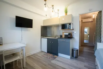 Cuisine ou kitchenette dans l'établissement Bleu Azur