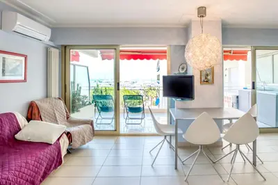 Plan de l'établissement A2 -Staywiz us - 1 BDR Antibes Sea & Port View - AC, Garage & Terrace