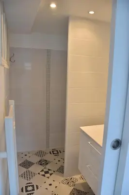 Salle de bains dans l'établissement 7 Avenue de Provence