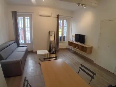 Télévision ou salle de divertissement dans l'établissement 11 Rue Vauban