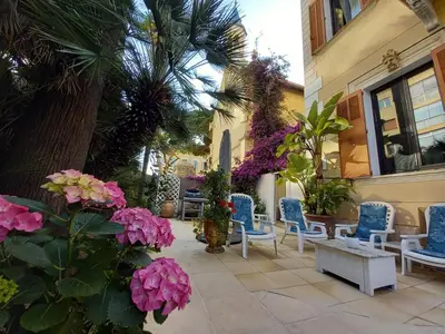 Jardin de l'établissement La MASCOTTE