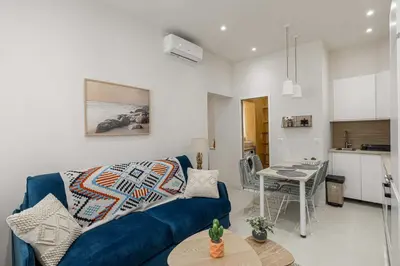Cuisine ou kitchenette dans l'établissement Cozy renovated apartment - 1BR4p - Hyper Center