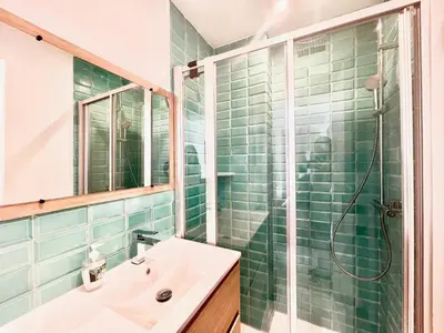 Salle de bains dans l'établissement Copacabana beach, by Welcome to Cannes