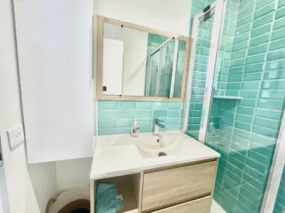 Salle de bains dans l'établissement Copacabana beach, by Welcome to Cannes