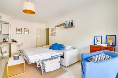 Un ou plusieurs lits dans un hébergement de l'établissement Parc RL Perfect 1 bedroom apartment next to beaches and shops