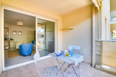 Coin salon dans l'établissement Parc RL Perfect 1 bedroom apartment next to beaches and shops