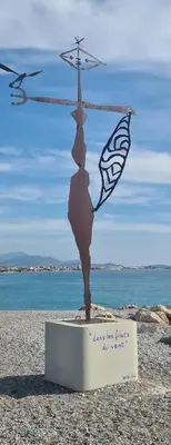 Vue générale sur la mer ou vue sur la mer prise depuis l'appartement