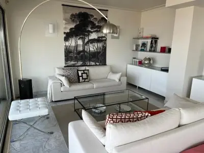 Coin salon dans l'établissement Penthouse Cannes 100m2 avec 2 suites et terrasse 80m2