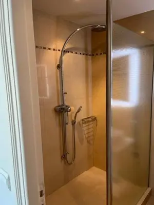 Salle de bains dans l'établissement Penthouse Cannes 100m2 avec 2 suites et terrasse 80m2