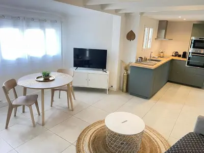Cuisine ou kitchenette dans l'établissement Charming Southern house