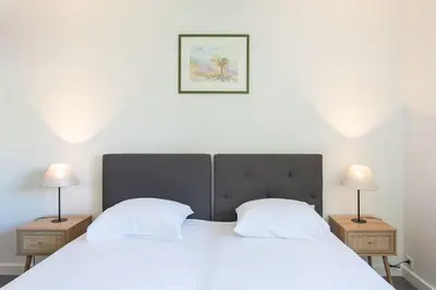 Un ou plusieurs lits dans un hébergement de l'établissement C9 -Staywiz us - 2 BDR 10 min Palais Festivals & Sea - AC, Parking & Balcony